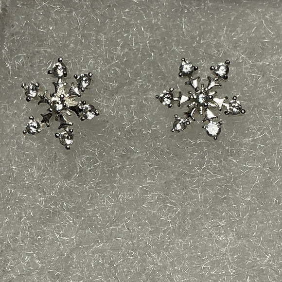 Sterling Silver Snowflake Stud Earrings - Picture 1 of 5